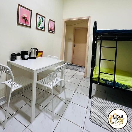 Hostel Nexa Дубай Екстериор снимка